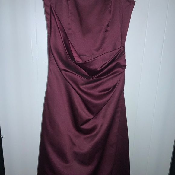 David’s Bridal burgundy satin formal prom dress 12 ruched waist boning crinoline - Picture 3 of 7